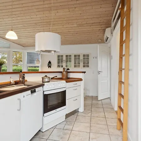 2 Bedroom Cozy In *